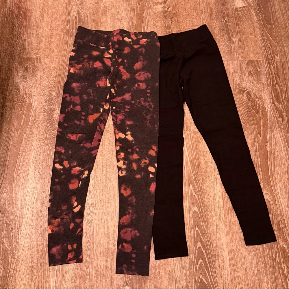 Sonoma Women’s Set of Black and Multicolor Leggings